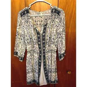 Blue and white Lacey printed top